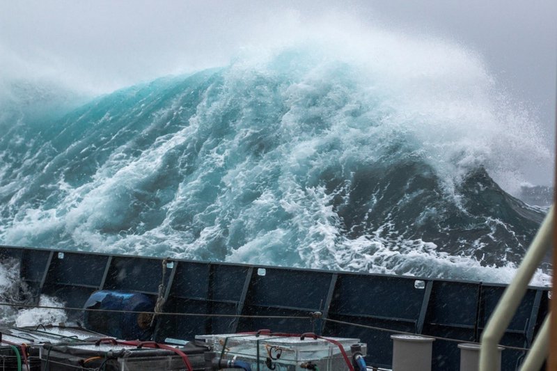 Thirty-foot waves during the NAAMES mission